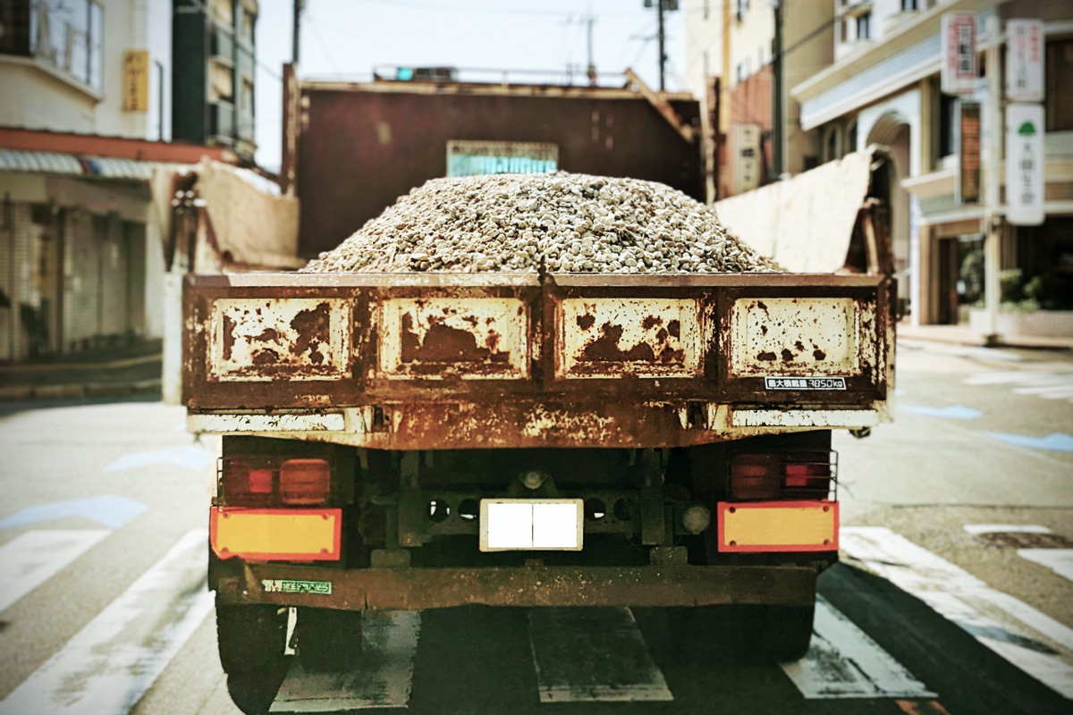 状態の悪いダンプ